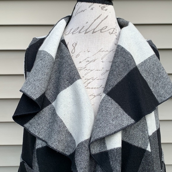 Gap Wool Blend Buffalo Plaid Drape Front Vest - Black/Off White - Picture 4 of 14